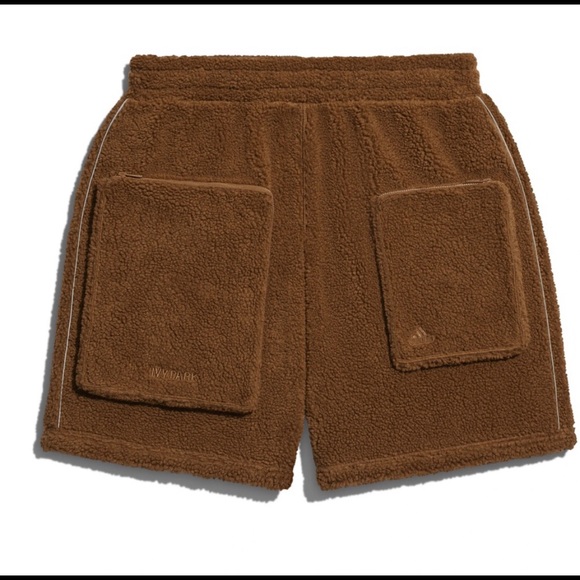 IVY PARK SHERPA TEDDY UNISEX CARGO SHORTS - Picture 7 of 10